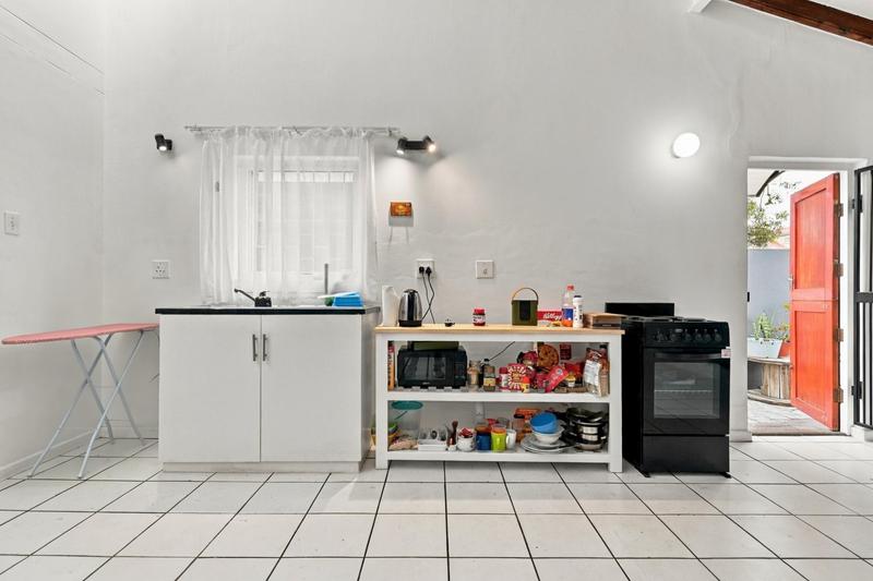 To Let 2 Bedroom Property for Rent in Maitland Western Cape